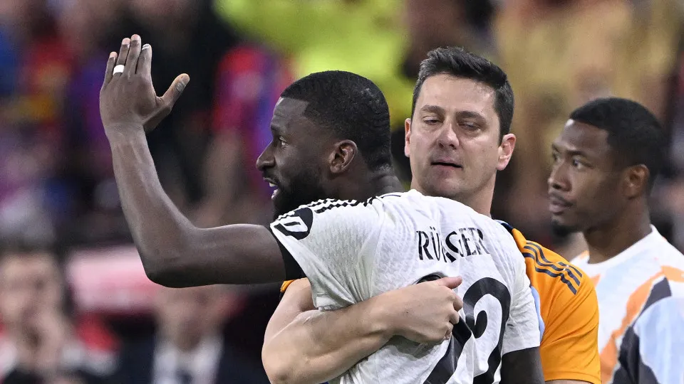 Gündogan sai em defesa de Rüdiger após punição polêmica na Alemanha